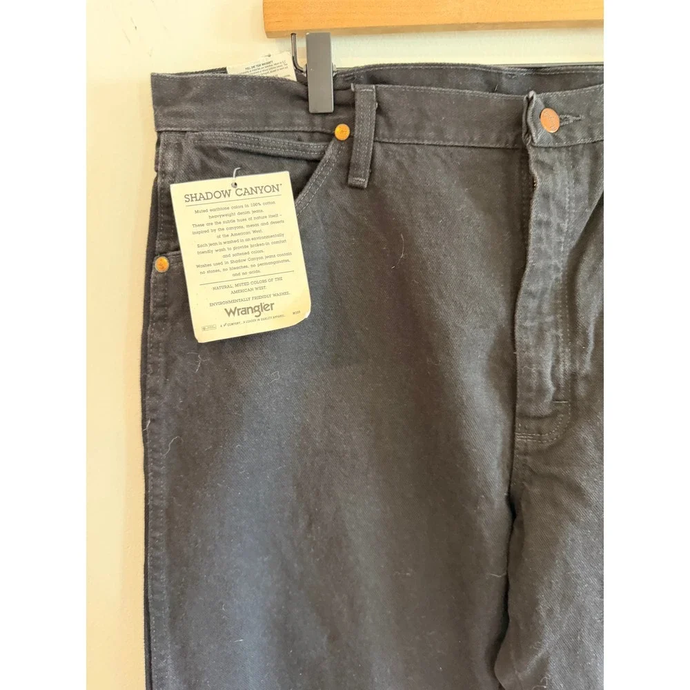 NWT Wrangler Shadow Canyon Cowboy Cut Jeans Black 13MWZWK 38x32